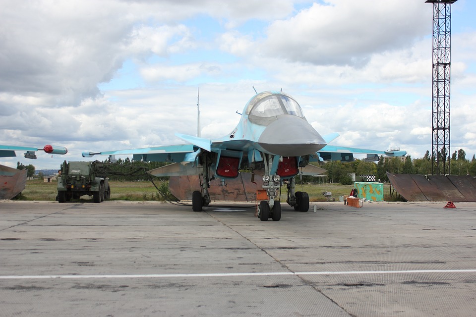 Katastrofa samolotu w rosyjskim Irkucku. Su-30 spadł na dom