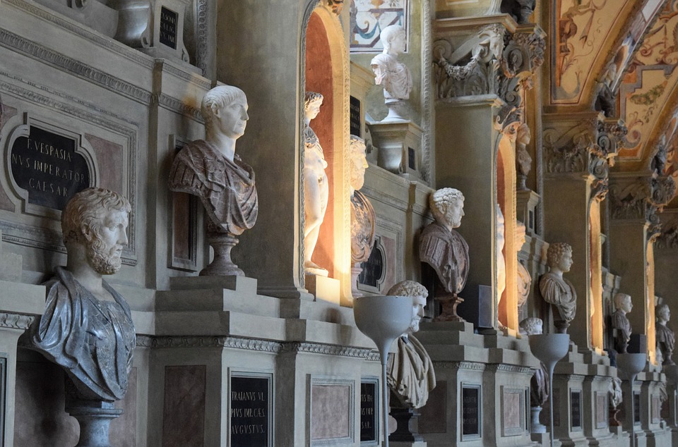 Rozbite dwa antyczne popiersia w Muzeach Watykańskich – sprawcą zagraniczny turysta