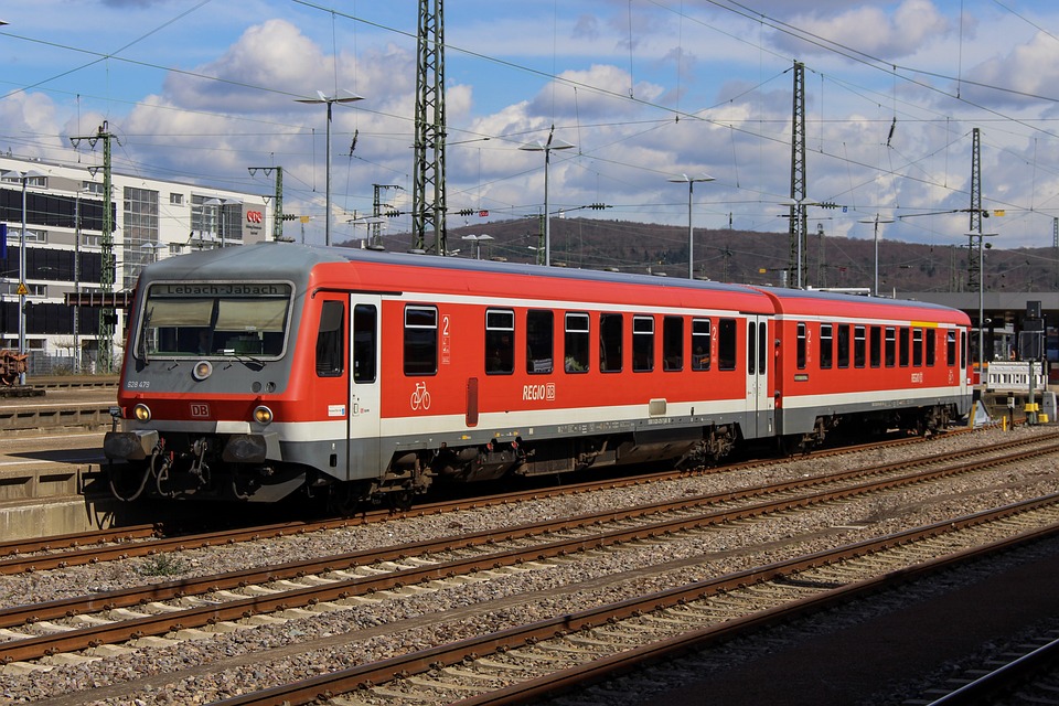 Zniszczone kable światłowodowe niemieckiej kolei – trwa śledztwo w sprawie incydentu