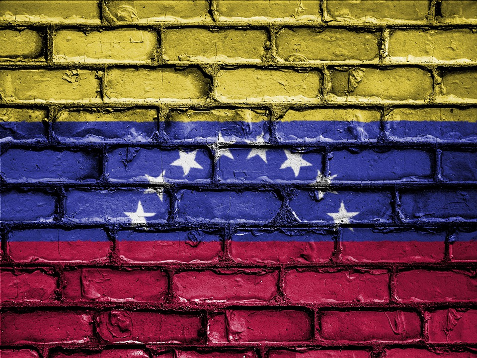 Wenezuela upada. W kraju panuje dramatyczna sytuacja gospodarcza i społeczna