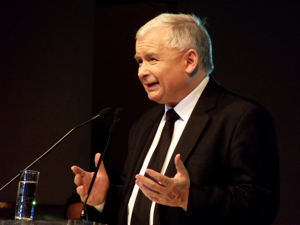 Jarosław Kaczyński o wycofaniu gotówki z obrotu