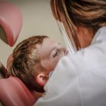 Dziecko u dentysty — jak się przygotować?