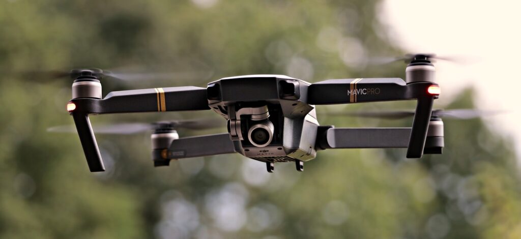 Najważniejsze akcesoria do drona dla początkujących pilotów