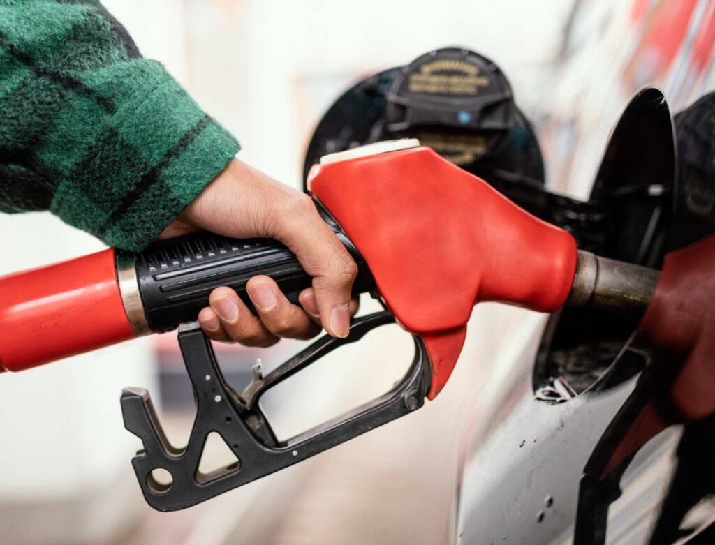 Przełomowy rok 2024: benzyna E5 ustępuje miejsca bardziej ekologicznej E10