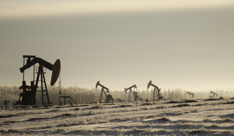 Kwestionowanie skuteczności ukraińskich ataków na rosyjskie rafinerie przez USA – obawy o stabilność światowego rynku nafty