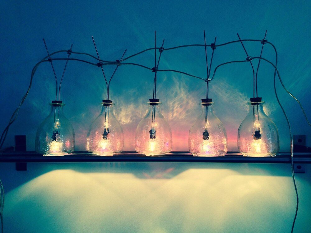 Kto wynalazł prąd – ciekawostki z historii odkrycia