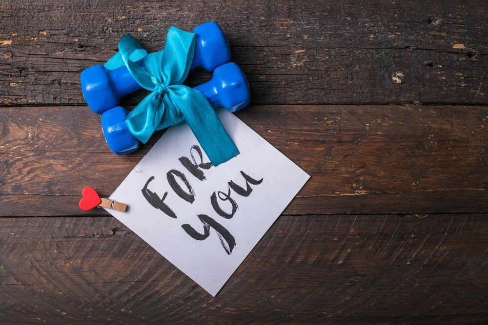 Życzenia urodzinowe dla faceta – śmieszne, krótkie i szczere propozycje